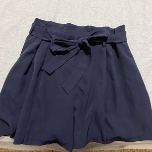UNIQLO FLOWY NAVY BLUE SHORTS WITH BOW TIED AT FRONT WITH POCKETS SIZE XL